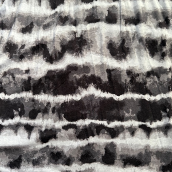 Koolaburra By Ugg Women’s Black/White Tank Dress - Picture 3 of 8